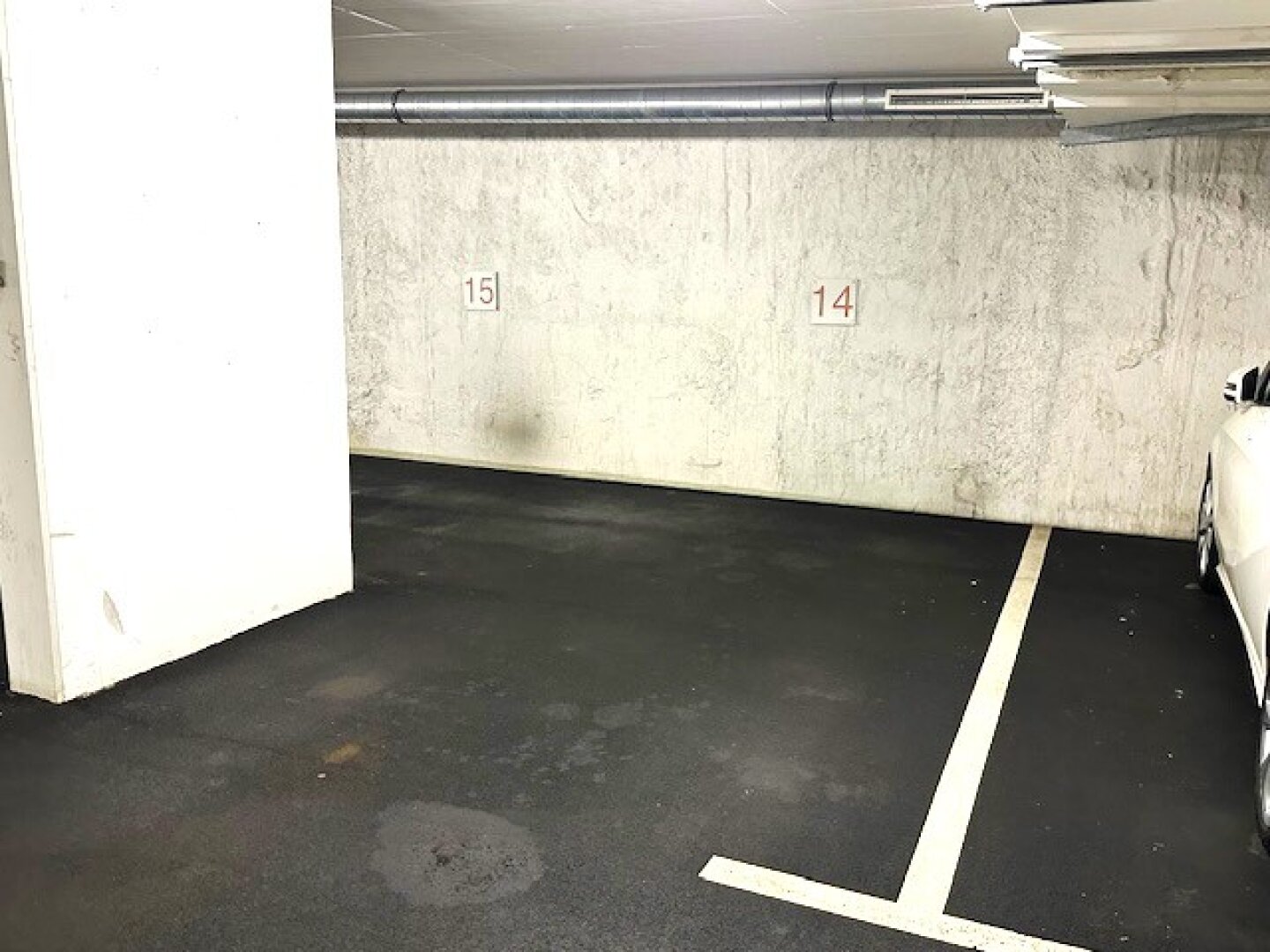 HILSCHERGASSE – BONYGASSE, UNBEFRISTET, 1 freistehender Garagenstellplatz, SUV-tauglich, U4/U6-Nähe