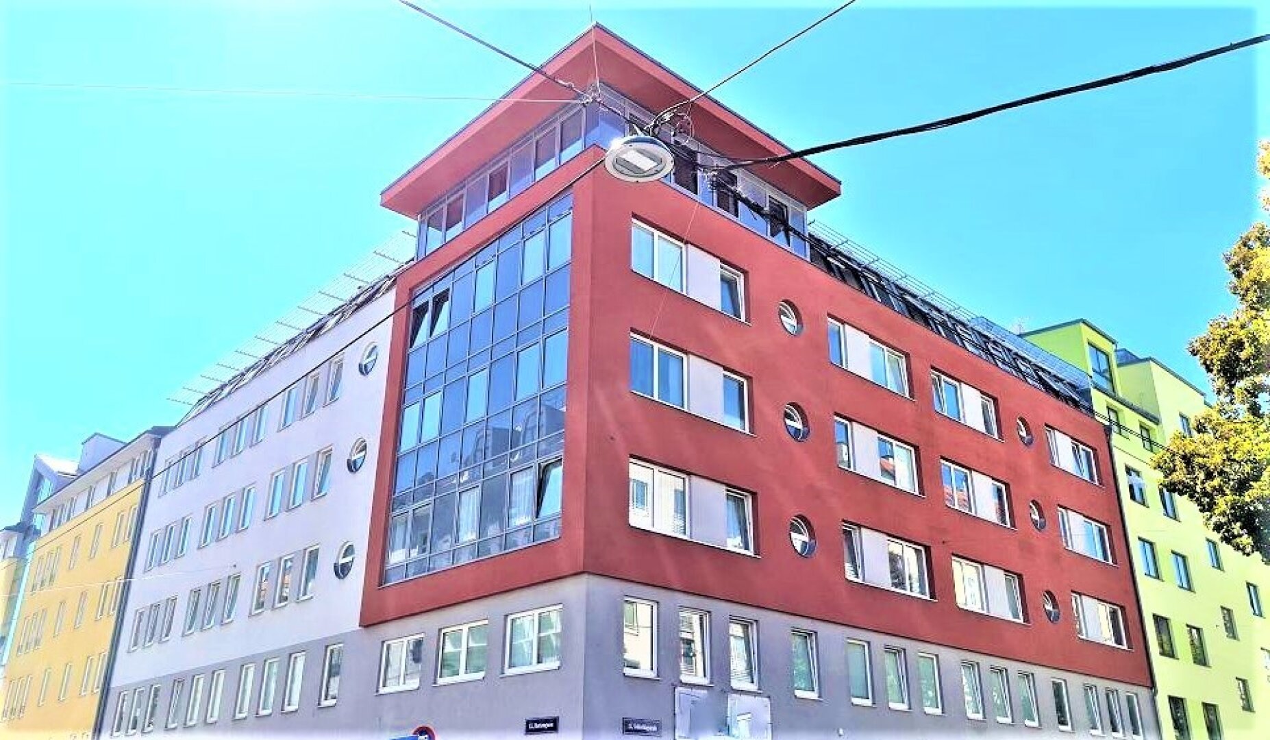 GOLDSCHLAGSTRASSE, sonnige 53 m2 Neubau, 2 Zimmer, Parketten, Komplettküche, Wannenbad, 2. Liftstock, Westbahnhof-Nähe GOLDSCHLAGSTRASSE, sonnige 53 m2 Neubau, 2 Zimmer, Parketten, Komplettküche, Wannenbad, 2. Liftstock, Westbahnhof-Nähe