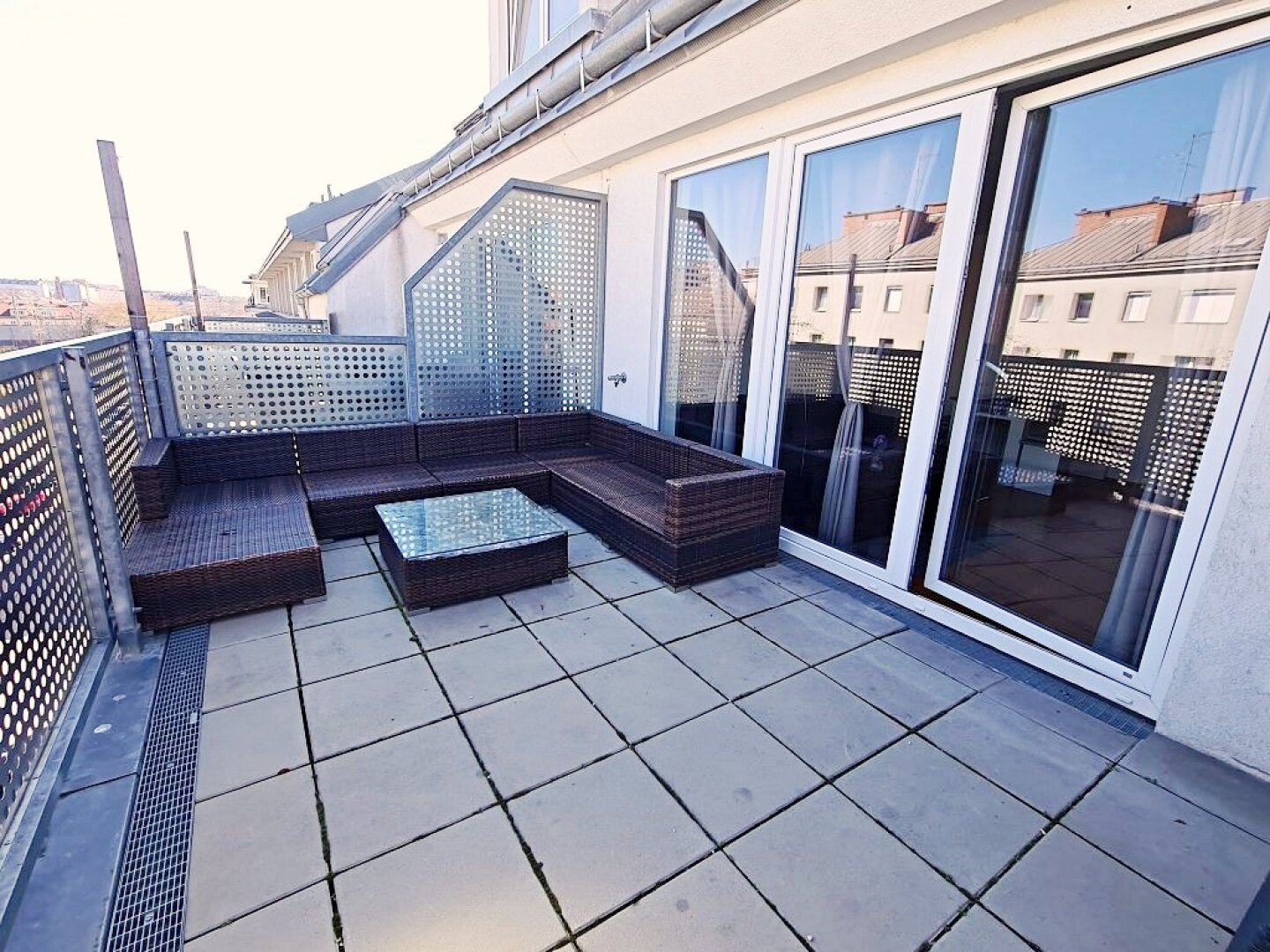 DACHGESCHOSS, FERNBLICK, 48 m2 Neubau mit 13 m2 Balkon, Wohnküche, 1 Zimmer, Duschbad, Garage möglich, U3-Nähe, vermietet DACHGESCHOSS, FERNBLICK, 48 m2 Neubau mit 13 m2 Balkon, Wohnküche, 1 Zimmer, Duschbad, Garage möglich, U3-Nähe, vermietet