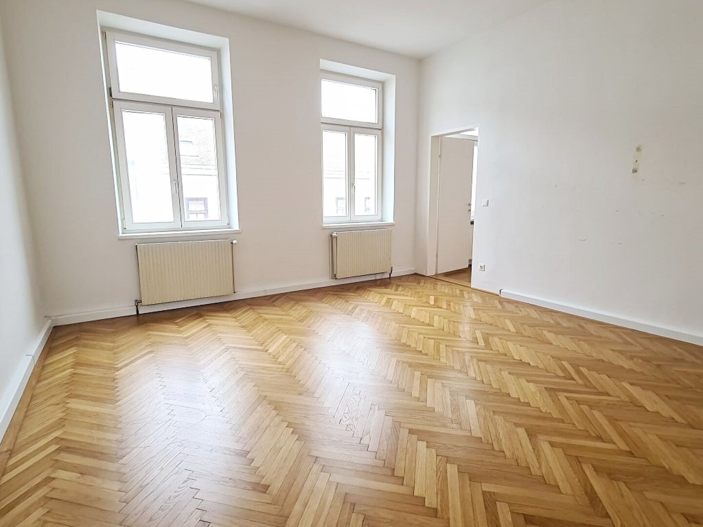 VIKTOR-ADLER-MARKT, 74 m2 Altbau, 2 Zimmer, Küche, Duschbad, Parketten, Columbusgasse, U1-Nähe VIKTOR-ADLER-MARKT, 74 m2 Altbau, 2 Zimmer, Küche, Duschbad, Parketten, Columbusgasse, U1-Nähe