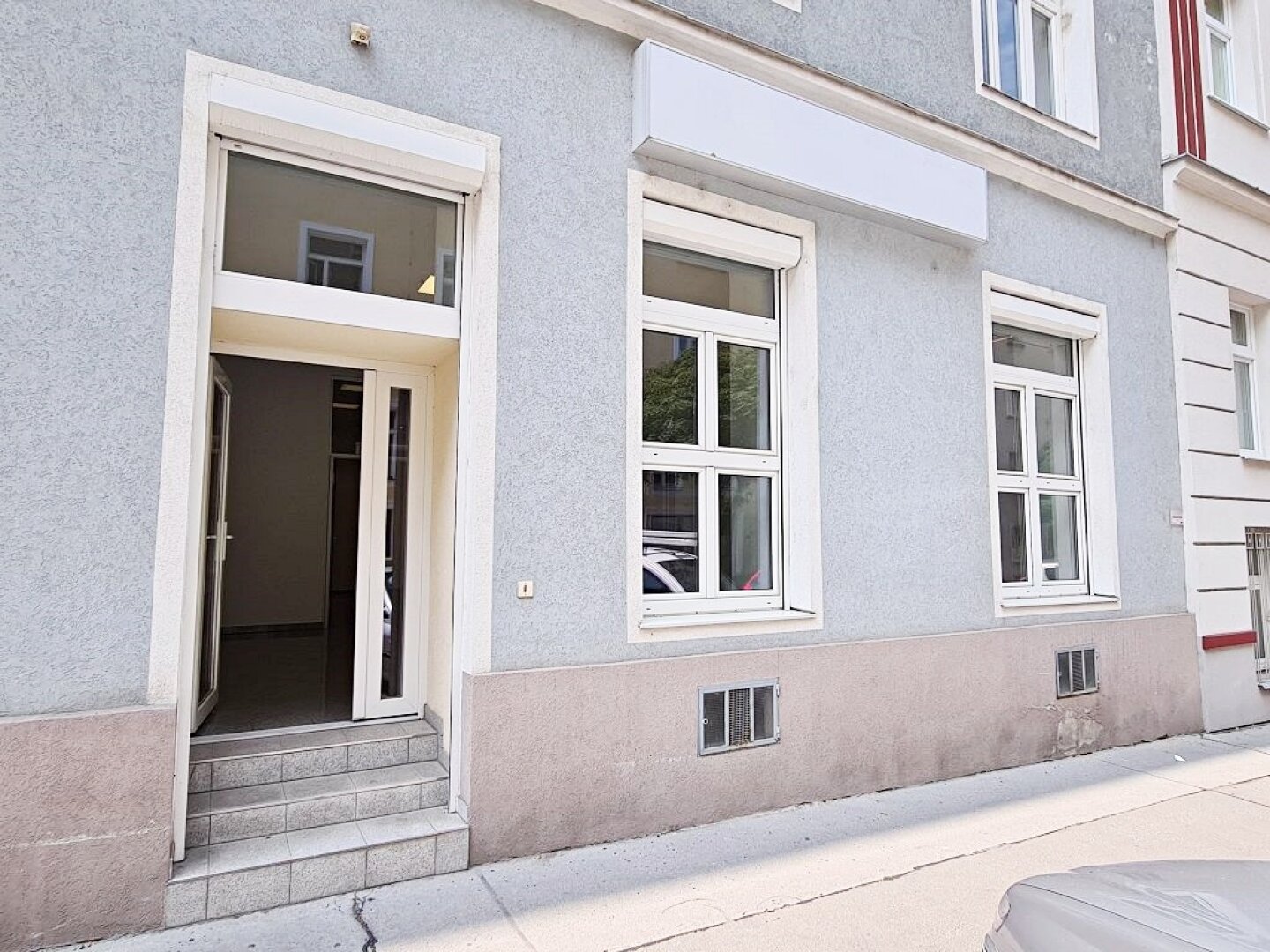 BELVEDERE-NÄHE, straßenseitiges 114 m2 Geschäftslokal – Büro – Praxis, 3 Räume, Küche, Sanitäranlagen, Keilgasse