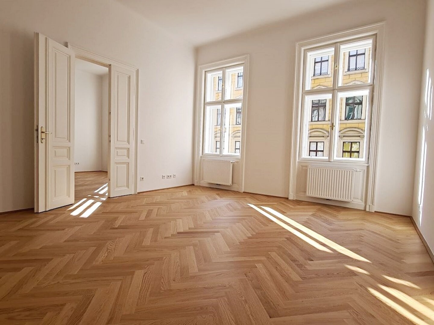 RUBENSGASSE, gepflegte 69 m2 Altbau, 2 Zimmer, Extraküche, Duschbad, Parketten, 1. Stock, WG-geeignet